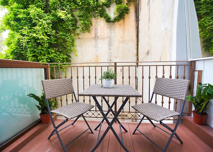 Rastoni Suites Near Acropolis At Tsatsou Street
